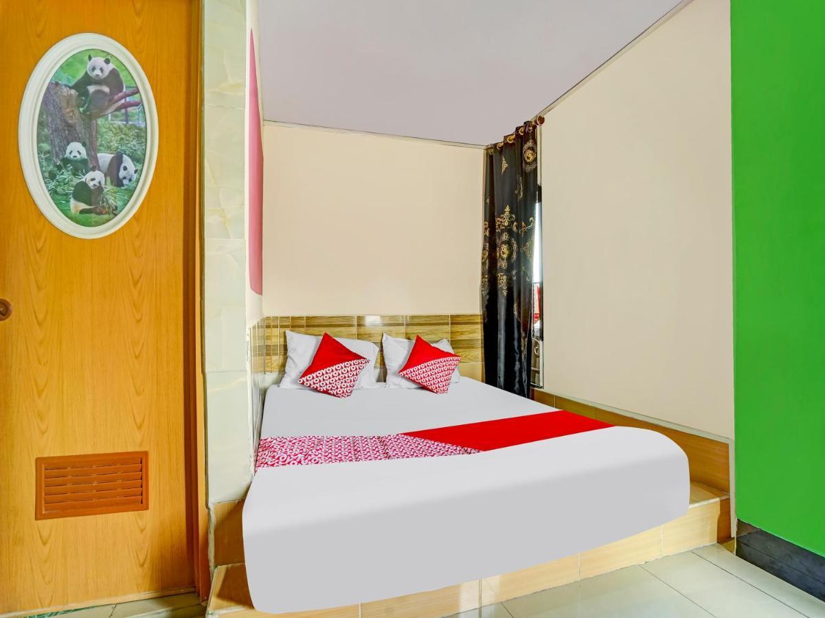 Oyo 90161 Hotel Lendosis Pipa Reja Angkatan 66 Палембанг Екстер'єр фото